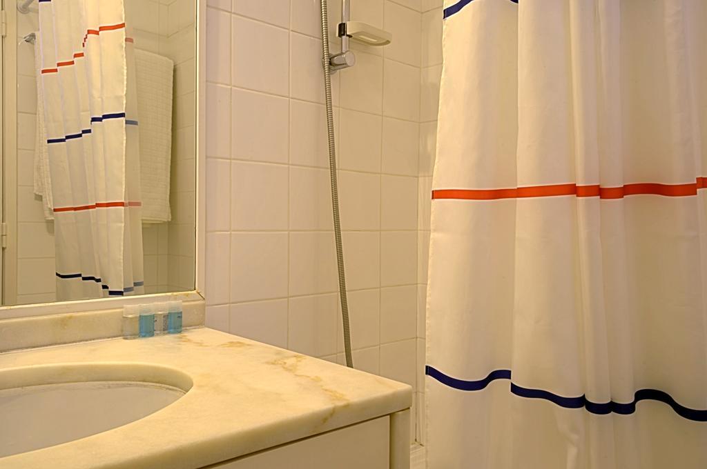 Portas Do Teatro Apartments Lisboa Quarto foto